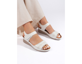 Trendy bílé dámské  sandály platforma