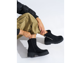 Praktické černé dámské  kotníčkové boty platforma